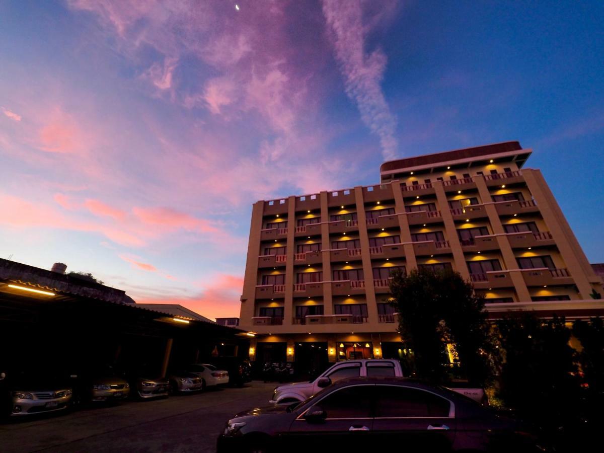 The Centris Hotel Phatthalung Exterior photo